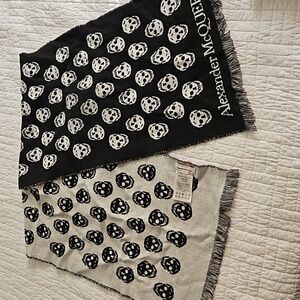 Alexander Mcqueen scarf.